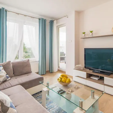 Seashell Apartment *
